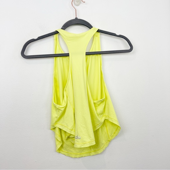 Alo Yoga Bend Tank Top in Shock Yellow Size Small - Picture 6 of 7